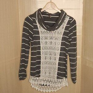 Vanity Grey White Lace Detail Tunic Top Medium